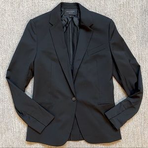 Equipment Blazer